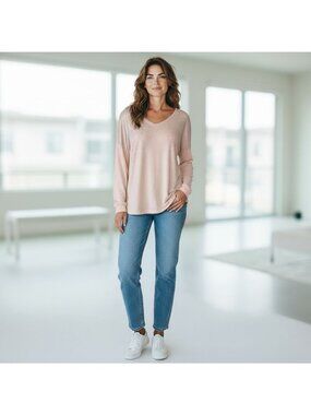 Rebecca Malone XL Womens V-Neck Top w/ Silver Embellishments Pink Long Sleeves
